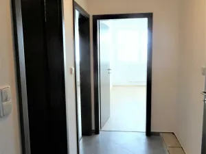 Pronájem bytu 2+kk, Praha - Štěrboholy, Kryšpínova, 55 m2