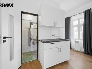 Pronájem bytu 1+kk, Úpice, Dr. E. Beneše, 20 m2