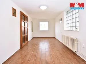 Prodej komerční nemovitosti, Libiš, 300 m2