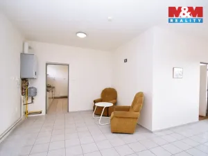 Prodej komerční nemovitosti, Libiš, 300 m2