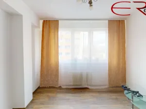 Pronájem bytu 1+1, Liberec, Nad Školou, 33 m2