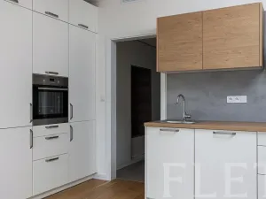 Pronájem bytu 1+kk, Praha - Strašnice, Ramonova, 27 m2