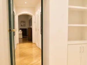 Pronájem bytu 3+1, Praha - Nové Město, Odborů, 81 m2
