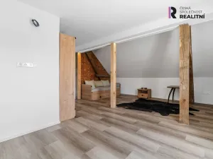 Prodej rodinného domu, Rašovice, 195 m2