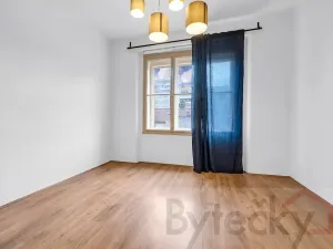Pronájem bytu 2+kk, Praha - Libeň, U svobodárny, 69 m2