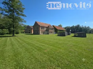 Prodej zemědělské usedlosti, Klatovy - Beňovy, 2222 m2