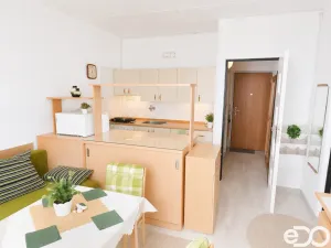 Pronájem bytu 2+kk, Praha, Rabyňská, 39 m2