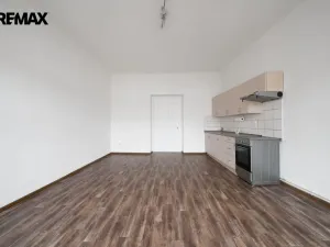 Pronájem bytu 2+kk, Hronov, T. G. Masaryka, 52 m2