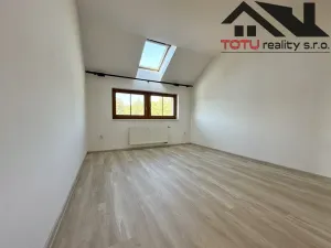 Pronájem bytu 3+kk, Náchod, U Zastávky, 70 m2