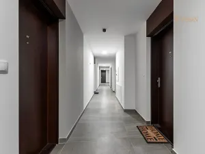 Prodej bytu 1+kk, Praha - Vysočany, Bassova, 28 m2
