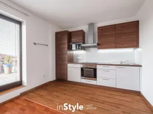 Pronájem bytu 2+kk, Uherské Hradiště, Dlouhá, 76 m2