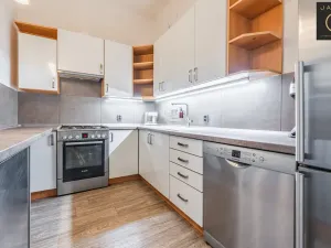 Prodej bytu 3+kk, Praha - Vršovice, Vršovická, 77 m2