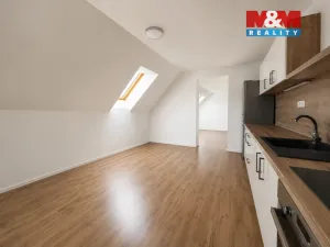 Pronájem bytu 3+1, Veltrusy, Douchova, 97 m2