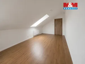 Pronájem bytu 3+1, Veltrusy, Douchova, 97 m2