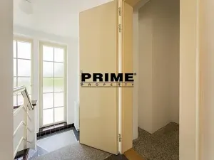 Pronájem bytu 2+kk, Praha - Hlubočepy, Pod Habrovou, 60 m2