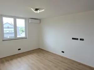 Prodej bytu 1+1, Světlík, 38 m2