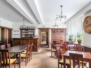Prodej restaurace, Doksy, Komenského, 426 m2