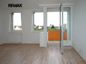 Prodej bytu 1+kk, Velký Osek, U hřiště, 33 m2