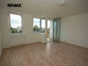 Prodej bytu 1+kk, Velký Osek, U hřiště, 33 m2