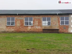 Prodej komerční nemovitosti, Bohaterów 1B, 48-130 Nasiedle, Polsko, 1150 m2