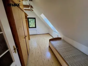 Pronájem rodinného domu, Hlásná Třebaň, K Černé Skále, 175 m2