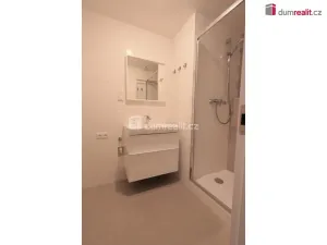 Pronájem bytu 2+kk, Praha - Prosek, Veltruská, 60 m2