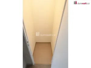 Pronájem bytu 2+kk, Praha - Prosek, Veltruská, 60 m2