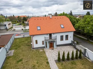 Prodej rodinného domu, Kladno, Svépomoc, 209 m2