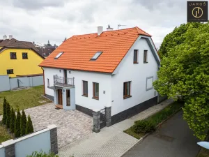 Prodej rodinného domu, Kladno, Svépomoc, 209 m2