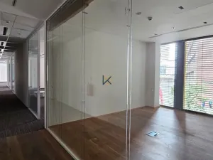Pronájem komerční nemovitosti, Praha - Nusle, Pikrtova, 1070 m2