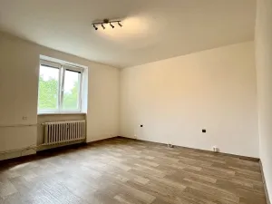 Pronájem bytu 1+1, Ostrava - Poruba, Dvorní, 38 m2