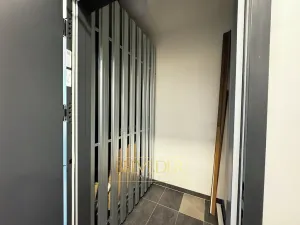 Pronájem bytu 2+kk, Praha - Hloubětín, Sobí, 55 m2