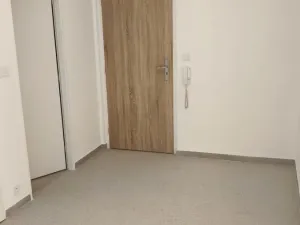 Pronájem bytu 3+1, Jirkov, U Stadionu, 71 m2
