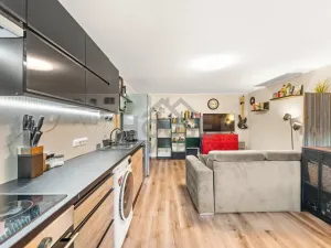 Prodej bytu 3+kk, Praha - Újezd nad Lesy, Oplanská, 56 m2