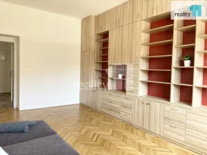 Pronájem bytu 3+1, Praha - Žižkov, Biskupcova, 93 m2