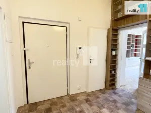 Pronájem bytu 3+1, Praha - Žižkov, Biskupcova, 93 m2