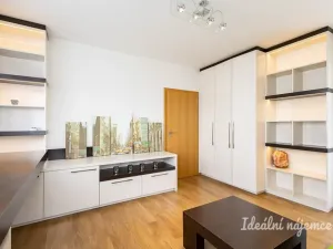 Pronájem bytu 3+kk, Praha - Vysočany, Ocelářská, 80 m2
