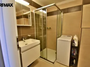 Pronájem bytu 1+kk, Hradec Králové - Třebeš, Ve Stromovce, 32 m2