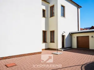 Prodej vícegeneračního domu, Dolní Kounice, 400 m2