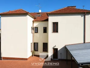 Prodej obchodního prostoru, Dolní Kounice, 400 m2