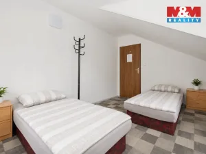 Prodej ubytování, Větrný Jeníkov, 198 m2