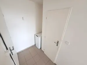 Pronájem bytu 1+kk, Praha - Vysočany, U vinných sklepů, 22 m2