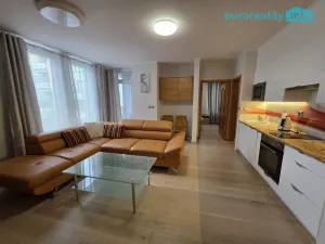 Pronájem bytu 2+kk, Králův Dvůr, Na Horizontu, 49 m2