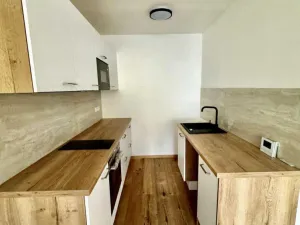 Pronájem bytu 2+kk, Praha, Nuselská, 42 m2