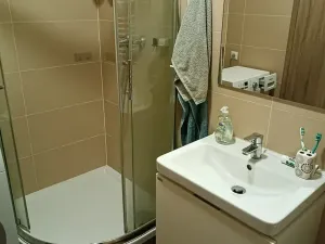 Pronájem bytu 1+kk, Praha - Letňany, Hlučkova, 34 m2