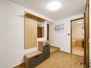 Prodej rodinného domu, Leština, 180 m2