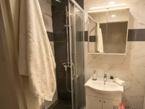 Prodej bytu 2+1, Praha - Bohnice, Hlivická, 61 m2