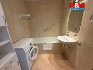 Pronájem bytu 3+1, Praha - Troja, Svídnická, 65 m2