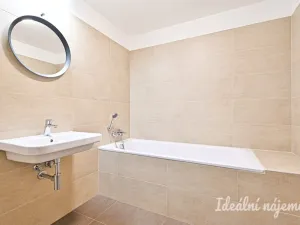 Pronájem bytu 1+kk, Slavkov u Brna, Slovanská, 57 m2