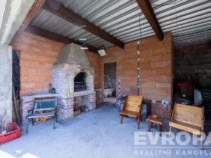 Prodej rodinného domu, Košátky, 350 m2